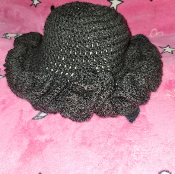 Crochet Rufflehats - Picture 8 of 10